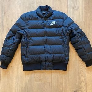 Men’s Black Nike Puffer Jacket-Medium